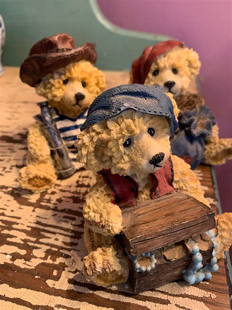 Porcelain bears have been made for many years, and versions that date back to the 18th Century alongside those produced as recently as the 21st Century. . Collectible ceramic bears